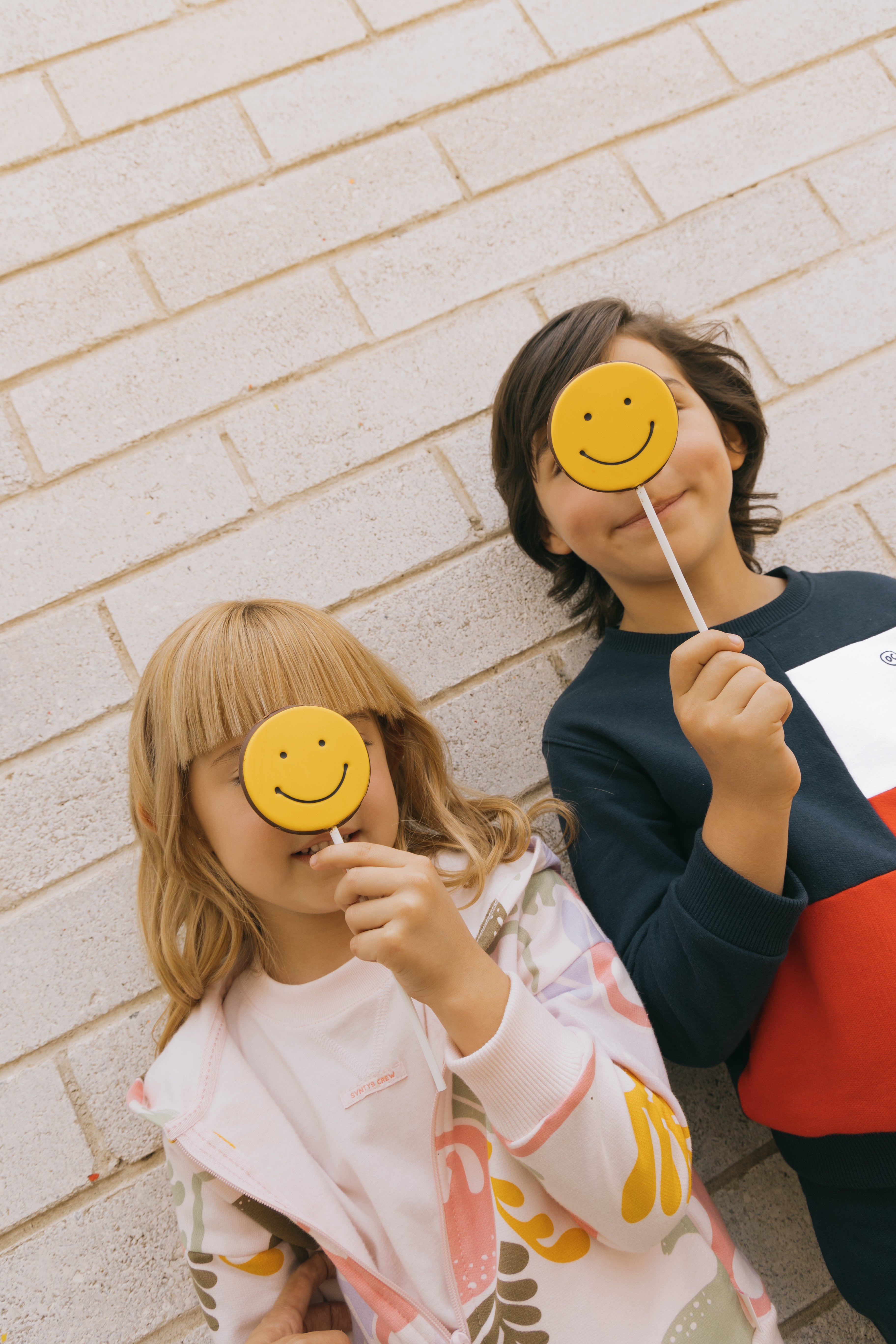 Consejos para Vestir a Hermanos o Hermanas con Estilo Coordinado